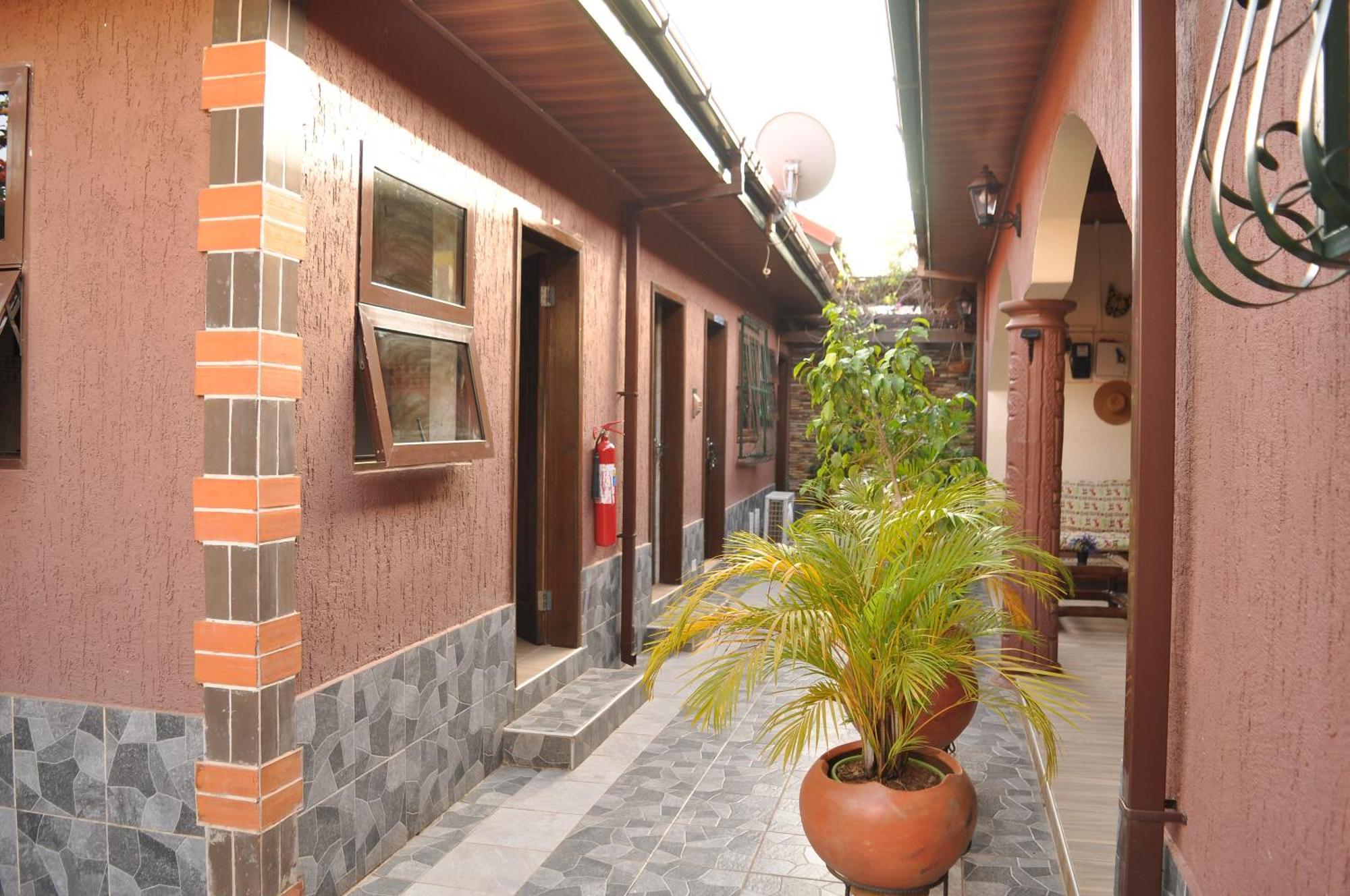Santa Monica Home Lodge Senchi Exterior photo